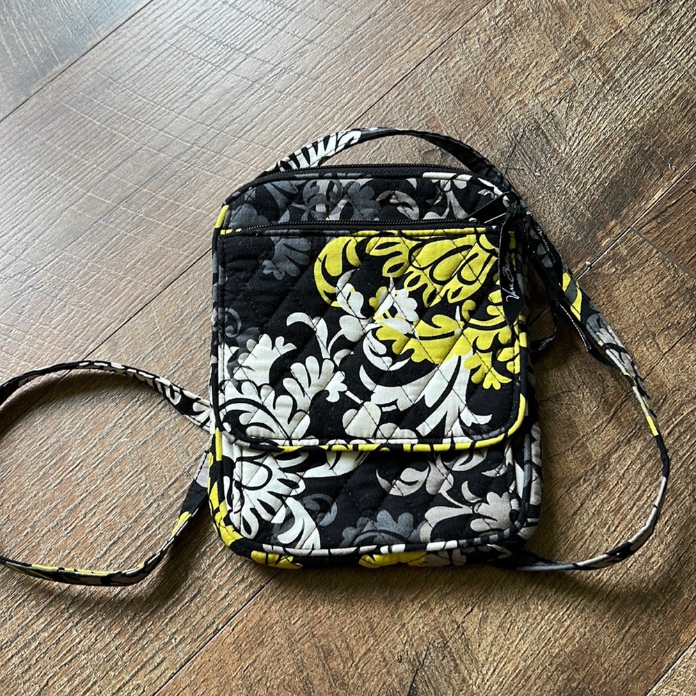 • Vera Bradley bag